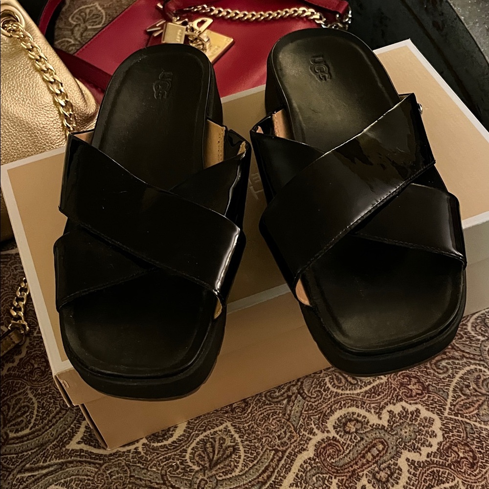 UGG Women's Glossy Black Cross-Strap Sandals